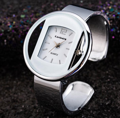 Luxury Women’s Bracelet Watch Gold Silver Dial UK